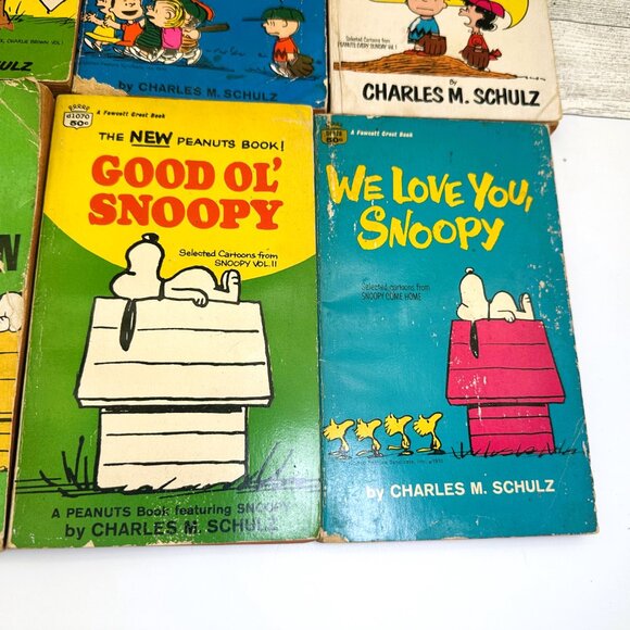 Vintage Charlie Brown & Snoopy Comic Books by Charles M. Schulz (11 each) - Picture 8 of 16